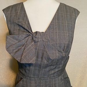 Adrianna Papell Gray plaid dress Size 8